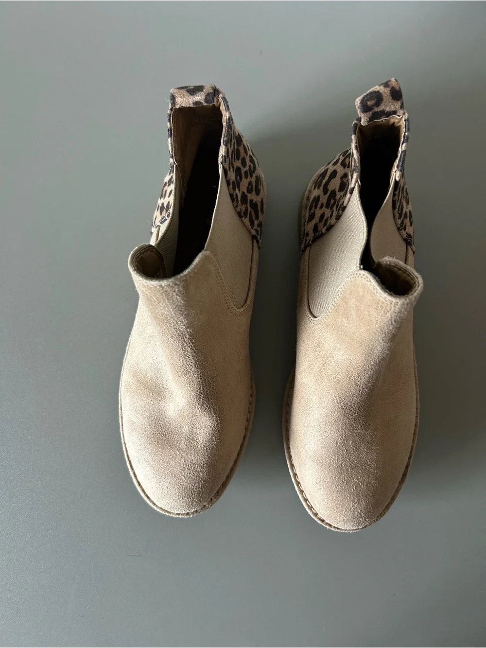 Women’s Leopard Animal Print Chelsea Boots Beige Suede Seven Dials Booties 6M